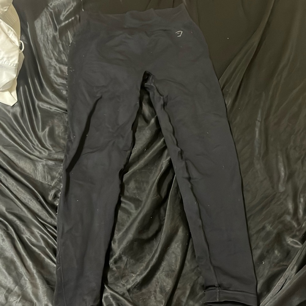 Gym shark leggings.